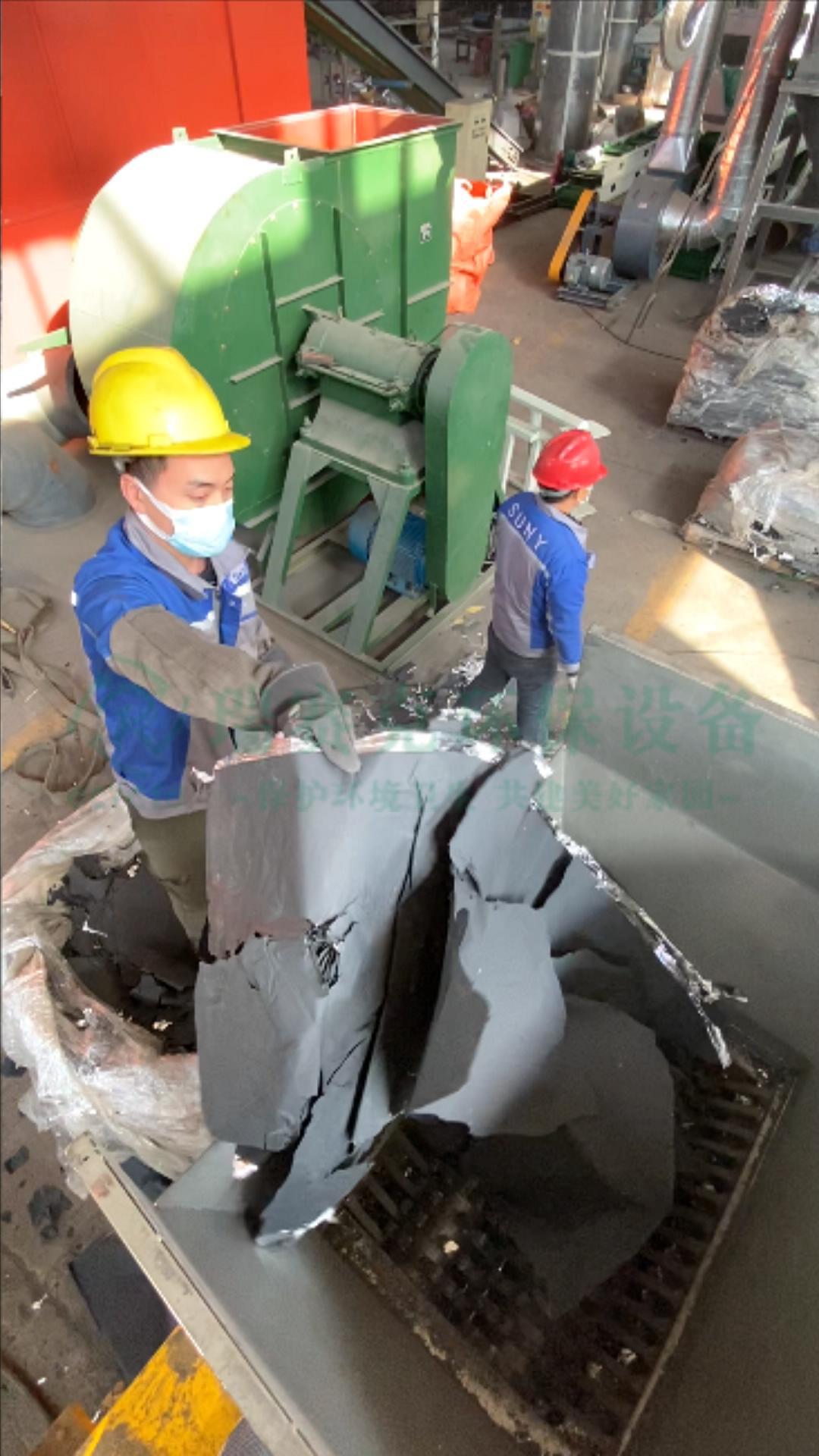 为了减少对石油的依赖和环境污染电池的利用被认为是解决能源?；突肪澄侍庀窒碌暮梅椒? /></a>
      <div   id=